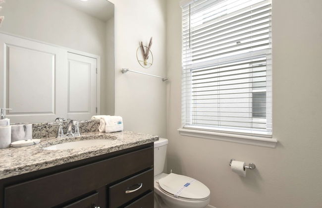 Relax in Style Pool, Resort Amenities, Near Disney - Foto 29