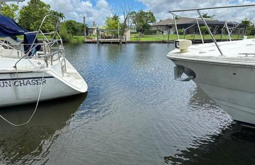 Cozy 2 BR Waterfront home with Heated Pool - Foto 11