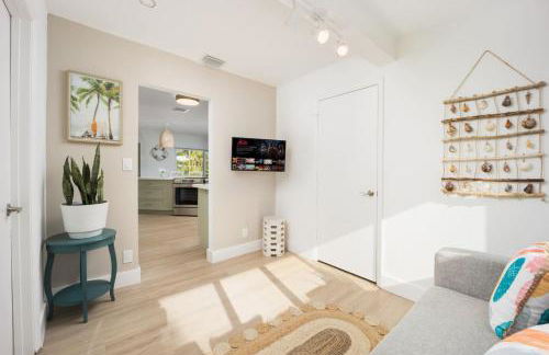 Heated Pool- MiniGolf- Fire Pit- Game Room- 1mi to Beach - Foto 27