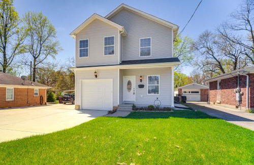 Louisville Retreat with Deck about 11 Mi to Downtown! - Foto 1