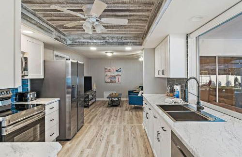 Summer Getaway Coastal Sea-Esta 4BD 3BA - Foto 6