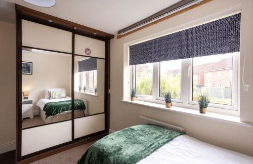 Boyton House Sleeps 14 Long Stays Parking Wi-Fi - Foto 27