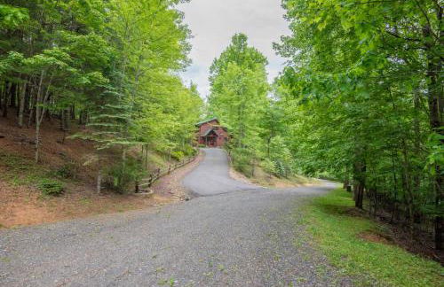 West Jefferson Cabin- Hot Tub, Fireplace, Sleeps 7 - Foto 25