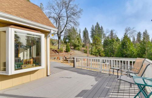 Deck and Wooded Views 5-Acre Auberry Retreat! - Foto 25
