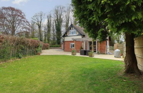 The Lodge - Photo 33