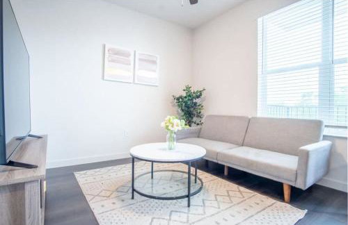 Boulevard Stays Comfortable 1BR Suite w Pool Parking Gym 05 - Foto 18