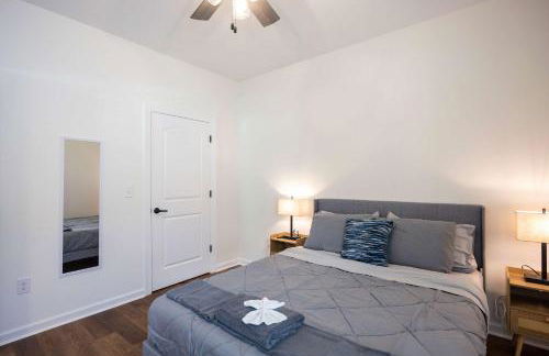 4 Min to Downtown - En-Suite Bath - Washer and Dryer - Foto 33