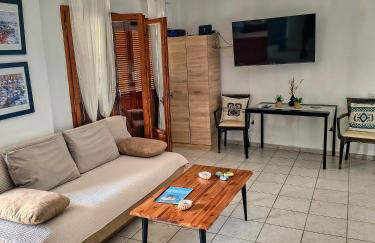 Kamari Guesthouse - Photo 45