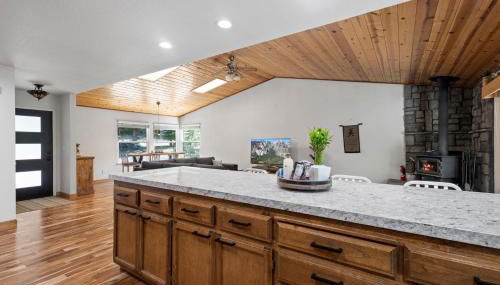 Peaceful Creekside Buddha Retreat - Foto 5