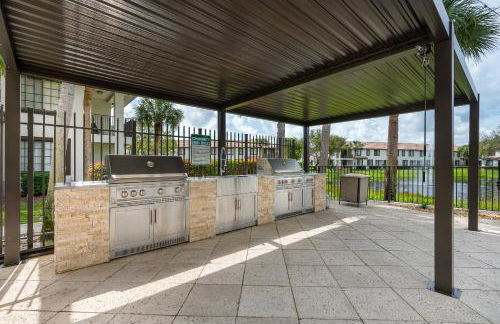 Newly Remodeled Lakefront Oasis - Foto 28