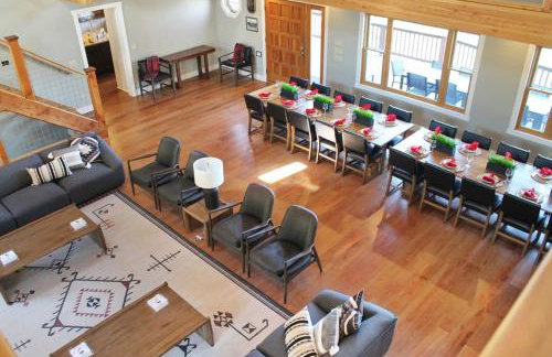 Awe Inspiring Mountain Lodge hot tub for large groups - Foto 12