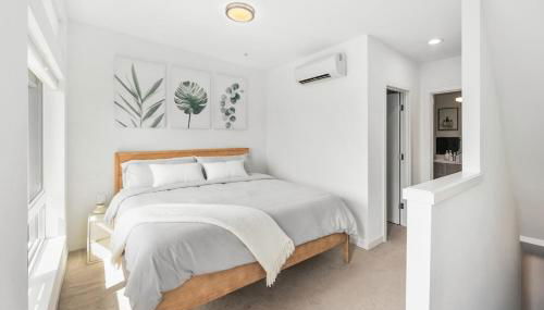 NEW! Central Ballard 3BR Townhome Fits 8 Free Parking AC Family Friendly - Foto 3