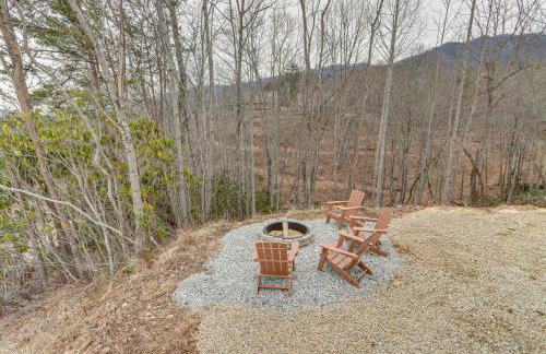 Mtn-View Hidden Falls Cabin with Hot Tub and Deck - Foto 3