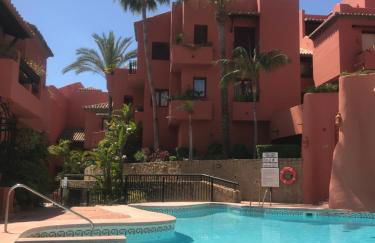 Beachside Apartment in Marbella - Photo 17