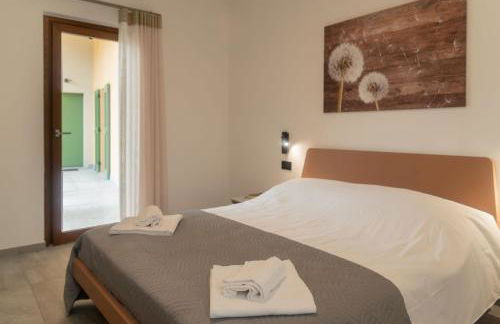 Corte Masnate "Grigio" by LoveComo - Foto 19