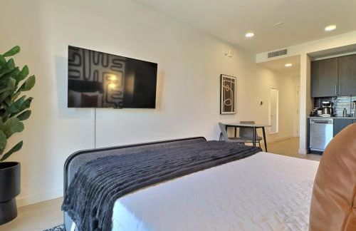 Quiet City Getaway Near Regions Field and Food - Foto 14