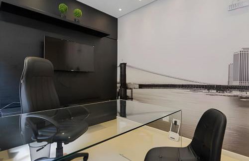 Studio prox shopping Curitiba Wifi, TV a Cabo e ar by UROOMS - Foto 29