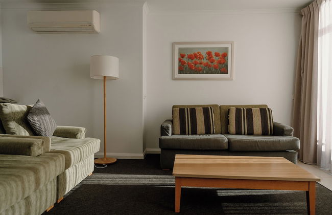 Lake Mulwala Boatel - Photo 13