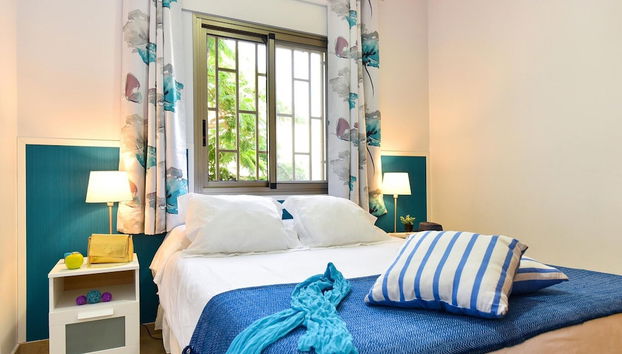 Belvilla by OYO Beach House Adelfas - Photo 2, Room