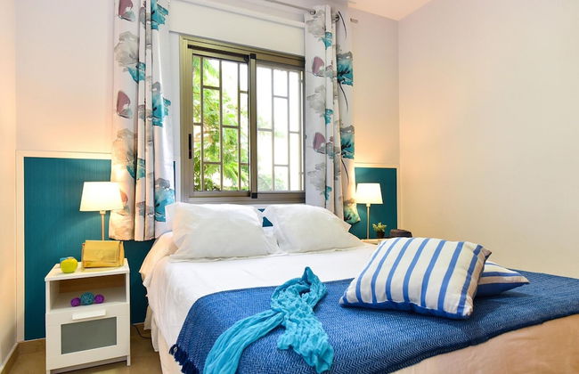 Belvilla by OYO Beach House Adelfas - Photo 2