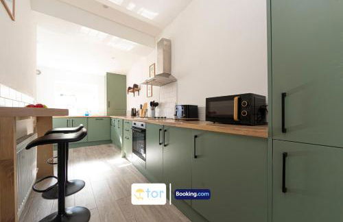 Explore Welsh Wonders, 3 Bedroom House By The One Retreats Short Lets & Serviced Accommodation Treharris - Foto 26