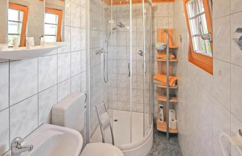 Schmuckes Holzhaus Im Grünen - Foto 9