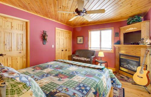 Waubun Lake Cabin with Private Dock and Fire Pit! - Foto 12