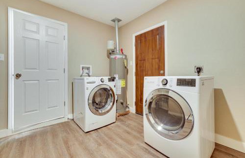 9 Mi to Downtown Home with Deck in San Antonio - Foto 22