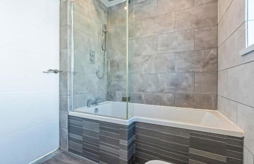 3 Bedroom Bungalow, Van & Car Parking, WIFI, Sleeps 6 - Foto 36