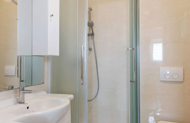 Simplistic Apartment in Neviđane near Sea Beach - Foto 11