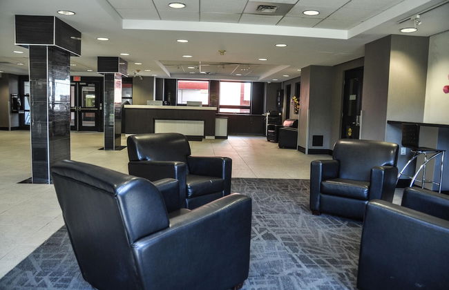 Residence & Conference Centre - Oakville - Photo 2