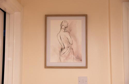 Spacious 4BR Home Walk to Station Parking - Pass the Keys - Foto 47