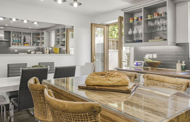 Coach House - Photo 26