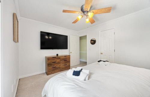 Low Country Gem with Heated Pool Games and Hot Tub - Photo 25