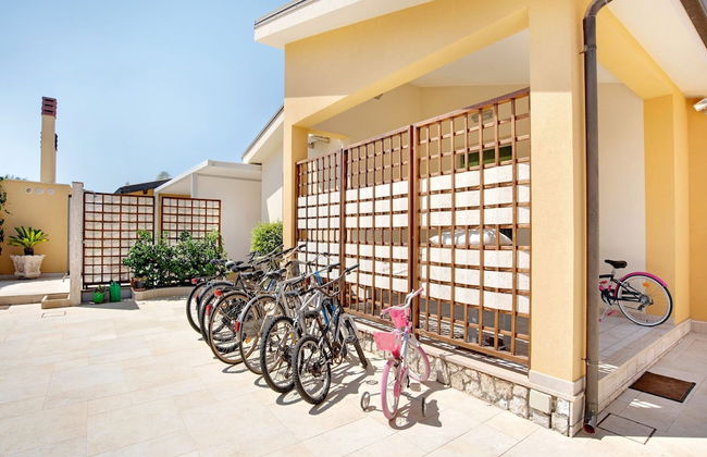 Beachside Getaway w/ Garden - Foto 29