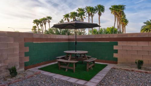 Stylish King with optional bunk or Work Desk w/TV - Foto 4, Other