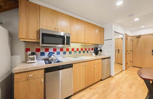 Palisades Tahoe Lodge Rentals Studio Loft #345 - Foto 7