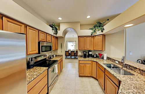 Stunning West Haven Villa with Private Pool Spa and Balcony Near Disney - Foto 154