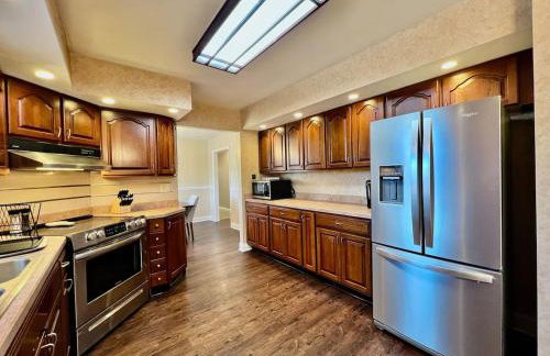 All the Vibes Poolside in Trenton - Foto 47