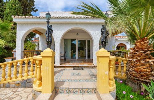 Villa La Font with pool and bbq - Foto 10