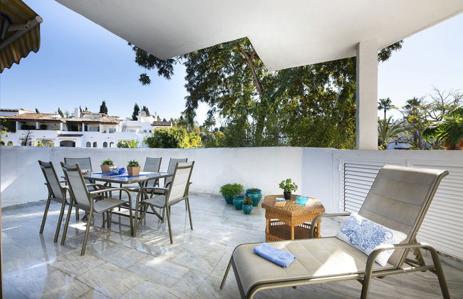 2 bedroom Apartment in Marbella with swimming pool and terrace - Photo 17