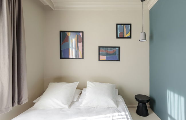 Hôtel Corneille - Entrée autonome, réception en ligne -Encore Mieux - Photo 5