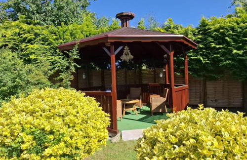 Biały Domek dla 6 osób oraz Domek Sternika dla 4 osób - jezioro, las, wiejski klimat - Foto 48