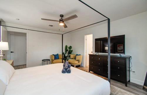 Friendswood Getaway - 5 Bedrooms + Pool + Patio - Foto 17