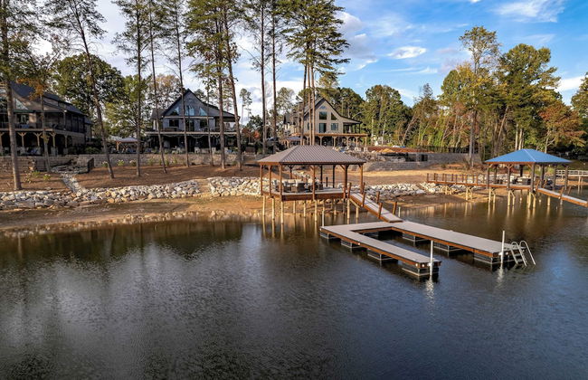 Black Bear & Blue Heron by Avantstay 2 Lakefront Homes, Sleeps 43 Pool, Dock, Theater - Foto 76