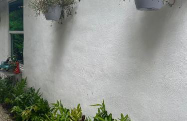 Flora's Garden Apartment/Studio - Foto 7