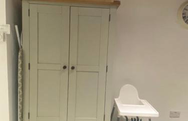 POPPY LUXURY LODGE Sleeps 8 at Fairview Farm, Ravenshead, Nottingham Near Sherwood Forest, Dog Friendly, Farm Stay great for wedding groups, families, Hen Do's, friends gatherings with amazing views - Foto 41