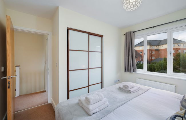 London Heathrow Living Holywell Serviced Houses - Photo 65