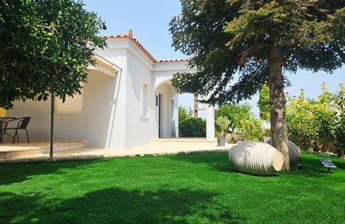 Theofania's Home - Photo 10