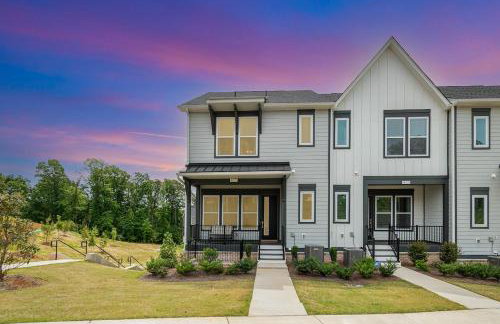 Spacious 4BR Near UNC Charlotte & Major Venues - Foto 17